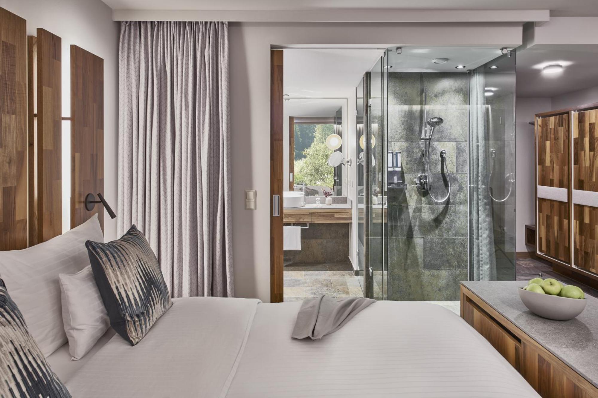 Falkensteiner Hotel & Spa Carinzia Superior Tröpolach Oda fotoğraf